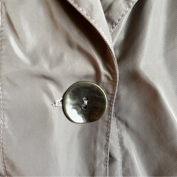 PLANET by Lauren G Button Front Lightweight Nylon Jacket One Size in Taupe - Picture 13 of 14